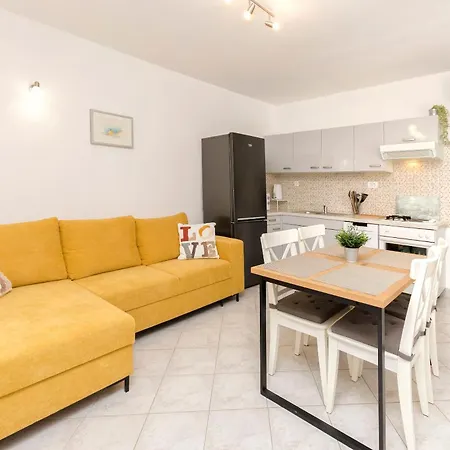 Prázdninový dům House Violica *